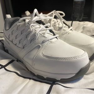 Reebok white used once new no scuffs or scratches size 8